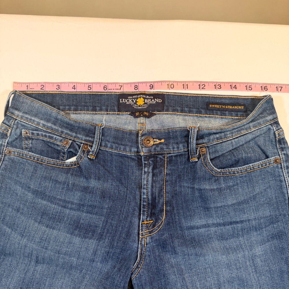 Women's Lucky Brand Jeans - Picture 2 of 6